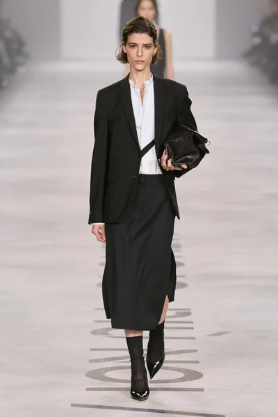 Look 9